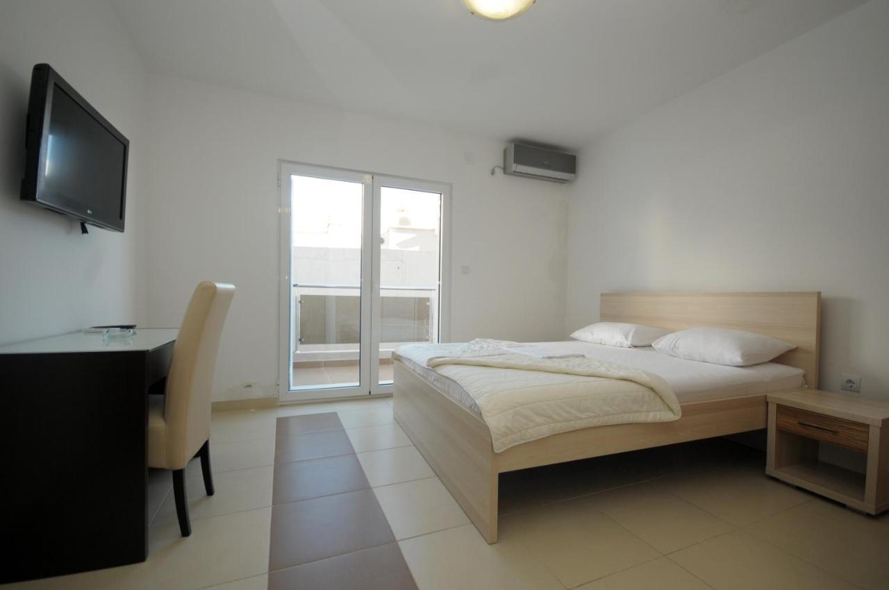 Apartments Anita Будва Стая снимка