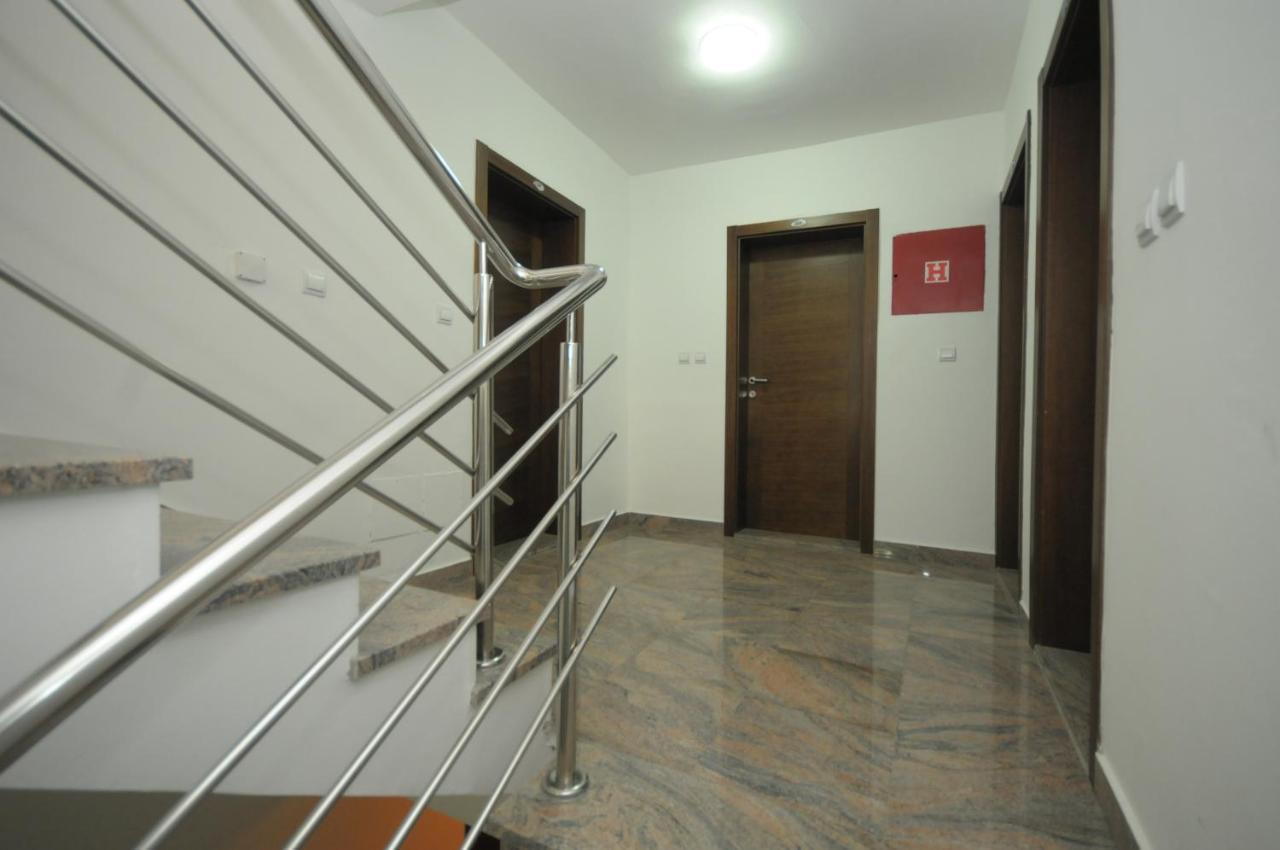 Apartments Anita Будва Екстериор снимка