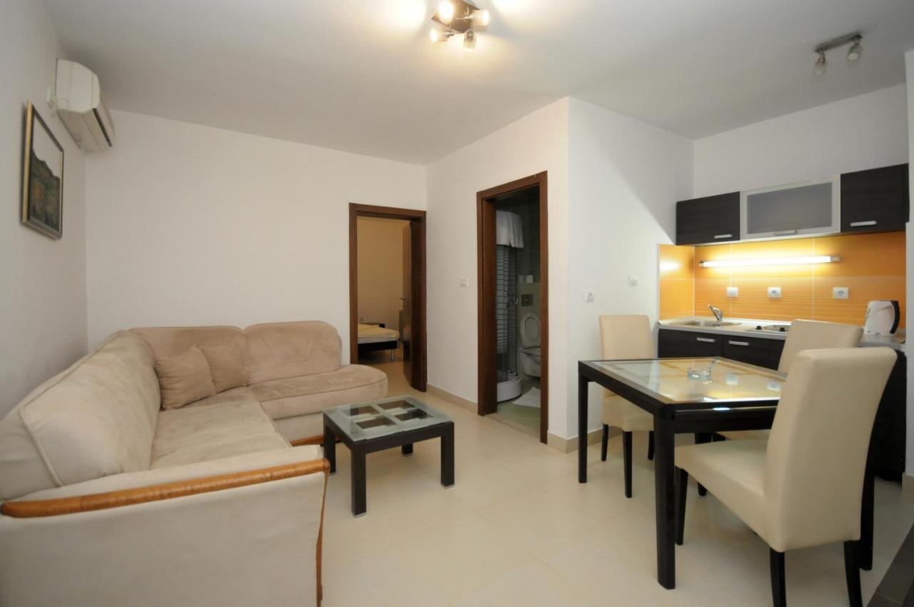 Apartments Anita Будва Стая снимка